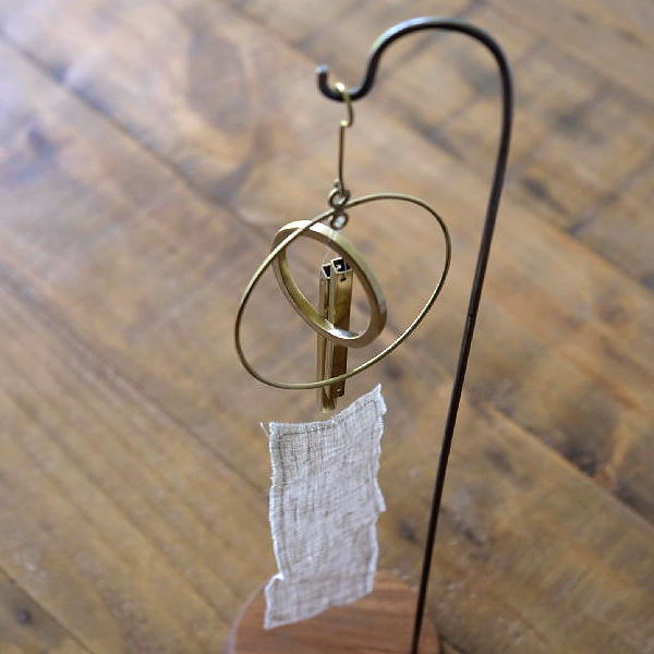 風鈴 ふうりん おしゃれ ブラス スタンド付き ベル 真鍮 リネン モダン スタイリッシュ チャイム 音色 アンティーク風 ナチュラル インテリア ブラス風鈴スタンド