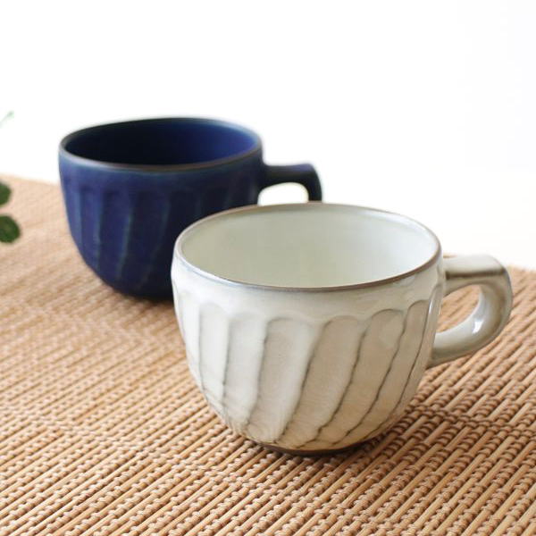 マグカップ おしゃれ 磁器 かわいい 和モダン 日本製 波佐見焼 焼き物 丸み カフェ ホワイト ブルー シンプル モダン ナチュラル 焼き物 デザイン ねじり縞マグ 2カラー