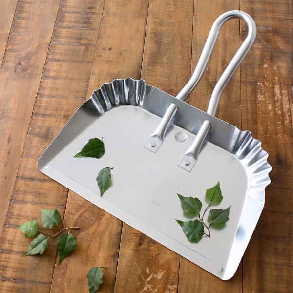 アメリカンなアルミのダストパン