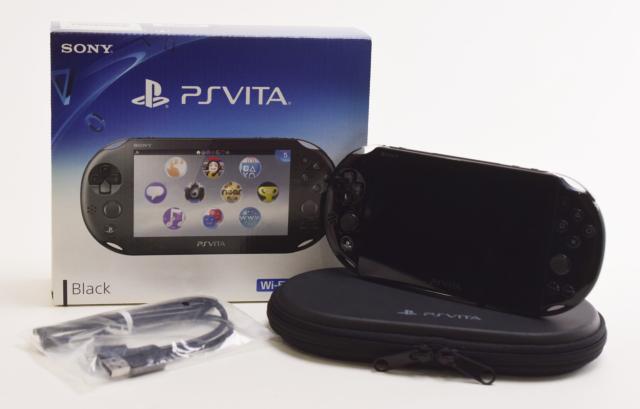 【中古】【美品】S(その他) 美品 ソニー SONY PSVITA WI-FI PCH-2000 ZA11 16Gメモリ ポーチ付 ブラック その他