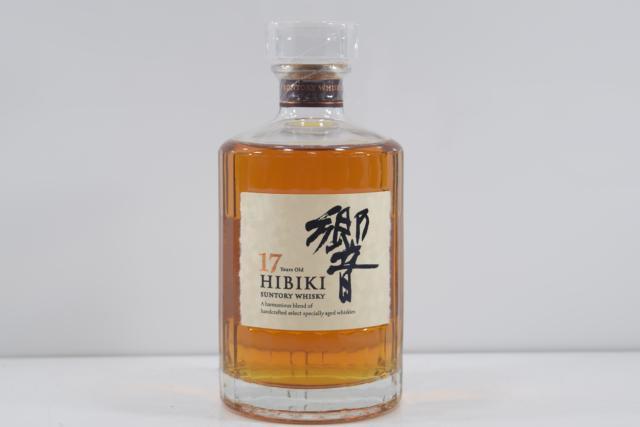 【未開栓】響 HIBIKI 17年 サントリー ウイスキー 700ml 【中古】