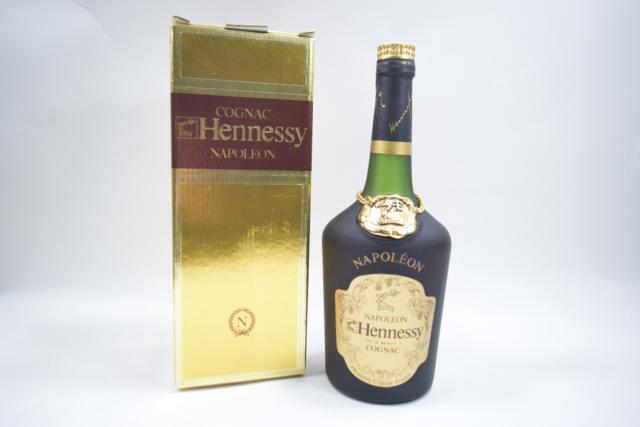 【未開栓】ヘネシー HENNESSY ナポレオン 金キャップ 700ml 箱付 【中古】