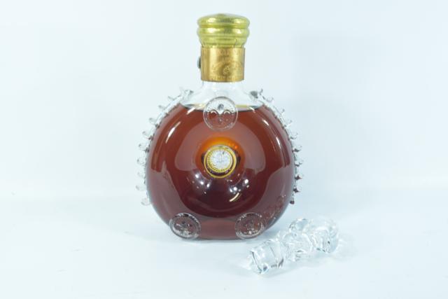 【未開栓】レミーマルタン REMY MARTIN ルイ13世 バカラ 700ml 替栓付 羽欠け有り シリアル一致 【中古】