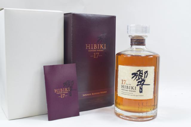 【未開栓】サントリー ウイスキー 響 HIBIKI 17年 700ml 化粧箱 冊子付 送料込み 【中古】