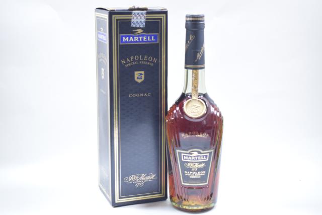 【未開栓】 マーテル MARTELL ナポレオン スペシャルリザーブ グリーンボトル 700ml 箱付 【中古】