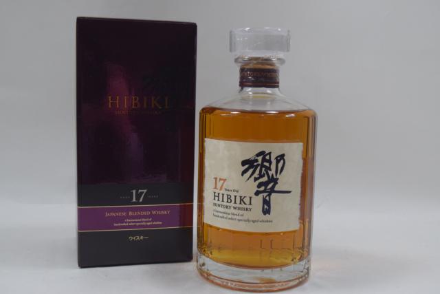 【未開栓】サントリー ウイスキー 響 HIBIKI 17年 700ml 箱付 休売品 品薄 送料無料 【中古】