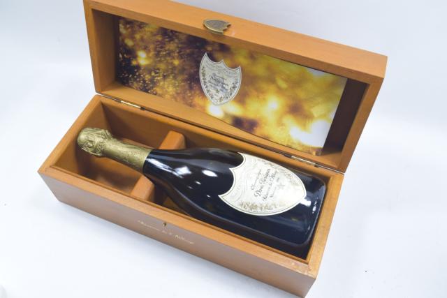 【未開栓】ドンペリニヨン DOM PERIGNON ゴールド レゼルヴドゥラベイ 1996 750ml 木箱付 クール便送料無料 【中古】