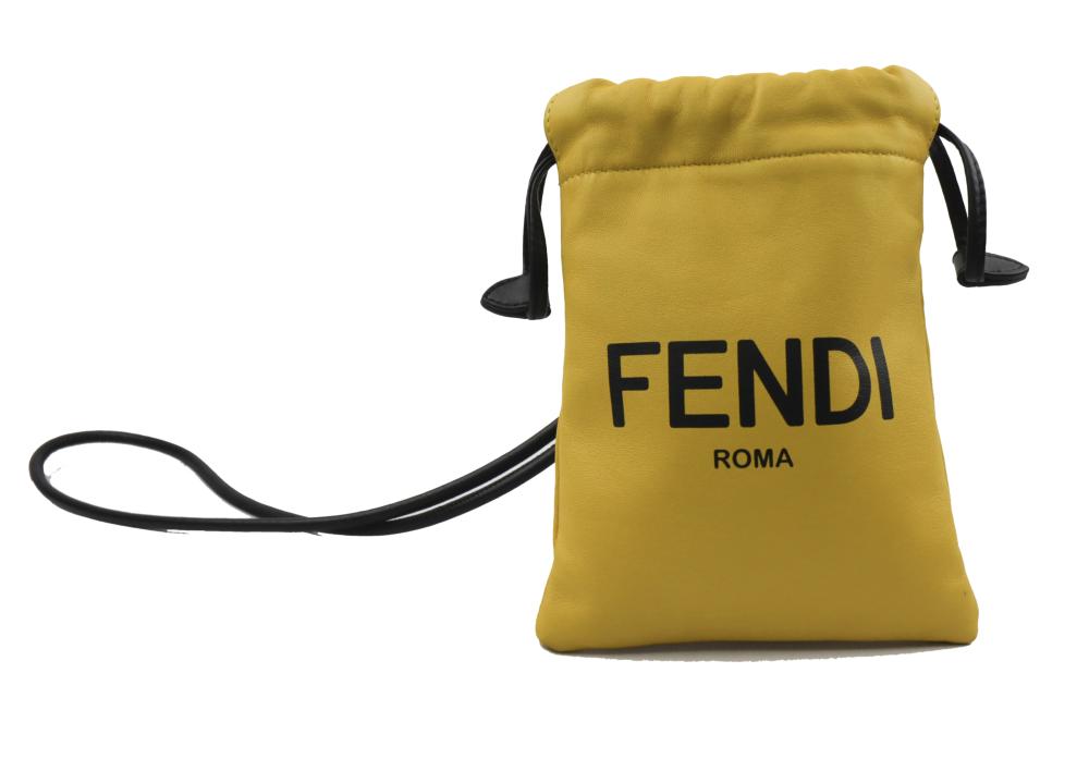 【中古】FENDI フェンディ フォンポーチ　イエロー 7AR898　ADM9 　FOV3C