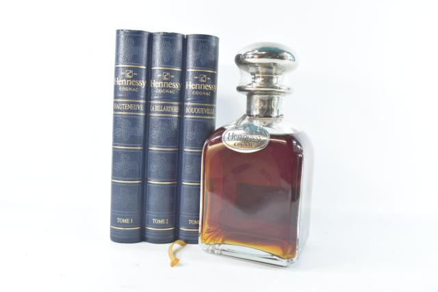【未開栓】ヘネシー HENNESSY シルバートップ 750ml ブック型箱付 【中古】