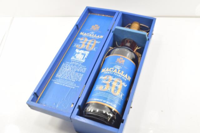 【未開栓】MACALLAN マッカラン 30年 ブルーラベル シェリーオーク 木箱付 希少 750ml 【中古】