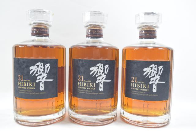 【未開栓】サントリー ウイスキー 響 HIBIKI 21年 700ml 希少 品薄 3本セット 送料無料 【中古】