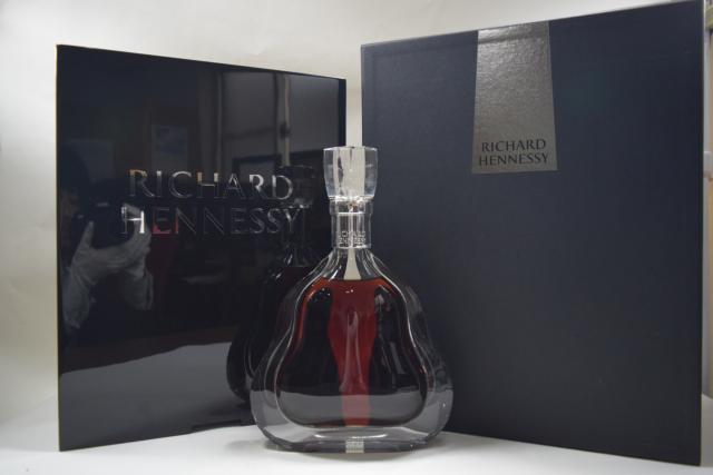 【未開栓】ヘネシー HENNESSY リシャール バカラ クリスタル 700ml 付属品完備 美品 【中古】