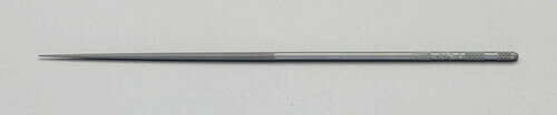 型番EA521VX-64B 商品説明●形状…丸●粗さ…中目●全長…200mm●刃長…100mm ★注意事項★商品画像に複数商品が載っており、番号やアルファベットが記載されている商品がございます。その場合は、「商品番号の末尾」に記載されている番号やアルファベットの商品のみが納品されます。ご注意ください。※上記に関する返金・返品対応は受け付けません。
