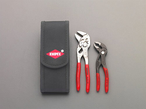 型番EA531K 商品説明●メーカー…KNIPEX（クニペックス）●型番…002072V01●ケースサイズ…70×50×170mm●総重量…350g●EA531K-150とEA531EG-125のセット●ペン等が収納できるポケットが付いています。●ベルトに通すことができます。（60mmまで対応）●ポーチは丈夫なポリエステル製でマジックテープ式です。 ★注意事項★商品画像に複数商品が載っており、番号やアルファベットが記載されている商品がございます。その場合は、「商品番号の末尾」に記載されている番号やアルファベットの商品のみが納品されます。ご注意ください。※上記に関する返金・返品対応は受け付けません。