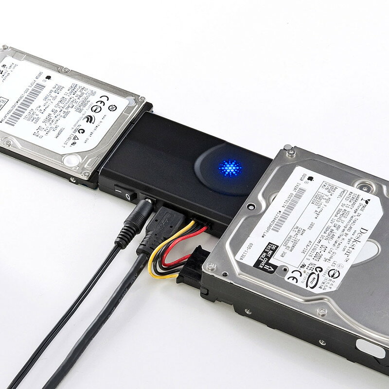 型番USB-CVIDE6 商品説明【特長】 内蔵用のIDE・SATAハードディスクを同時に接続できるUSB3.0対応の変換ケーブル 各種ドライブをUSBに変換し接続可能にします。 ・IDE3.5インチ HDD/2.5インチ HDD（SSD）→USB3.0/2.0に変換 ・SATA3.5インチ HDD/2.5インチ HDD（SSD）→USB3.0/2.0に変換 ・IDE光学式ドライブ機器（CD-R・DVD-Rドライブなど）→USB3.0/2.0に変換（付属のIDEケーブルをご使用ください） USB2.0規格の環境でも使用可能です。 （この場合は「Super Speed」モード（転送速度5Gbps/理論値）では動作しません） IDEドライブとSATAドライブを同時に接続・認識できます。 IDE3.5インチ HDD、IDE2.5インチ HDDの同時接続はサポートしていません。 SATAハードディスクからIDEハードディスクへ、反対にIDEハードディスクからSATAハードディスクへ手軽にデータをコピー・移動できます。 各種ドライブにケーブルを直付けするのでケースが不要で、交換も簡単です。 ドライバーのインストールが不要です。 脱着時にON・OFFをスイッチできるから安心です。 対応最大容量は16TBまでです。 HDD（SSD）及び光学式ドライブを2台同時認識させることはできません。 ACアダプタ付きです。 本製品にハードディスクは付属していません。 機種によっては対応しない場合があります。 IDEハードディスクが認識しない場合、以下の順序で再度操作を行ってください。 1、本製品とIDEハードディスクを接続します。 2、家庭用コンセントに付属のACアダプタを接続し、本製品を接続します。 3、付属のUSBケーブルを用いて本製品とPCを接続します。 4、本製品の電源スイッチをオンにします。 【仕様】 インターフェース：USB側/USB仕様Ver.3.2 Gen1（USB3.1 Gen1/3.0）準拠（USB仕様Ver.2.0上位互換）HDD（SSD）側/IDE、SATA※USB3.1 Gen1（USB3.0）機器として使用するためには、USB3.1 Gen1（USB3.0）対応ホストアダプタか、USB3.1 Gen1（USB3.0）対応ポートを搭載した機種でなくてはなりません。※USB2.0対応のUSBポートに接続した場合、USB2.0の転送速度にのみ対応します。 サイズ：W96×D64×H16mm（本体のみ） 重量：約55g（本体のみ） ケーブル長：USB3.0ケーブル/約1m 使用チップ：Innostor is611 使用条件：使用時/0〜50℃（温度）、0〜85％（湿度）保管時/-20〜50℃（温度）、0〜85％（湿度） 付属品：USB3.0ケーブル（約1m）、ACアダプタ×1、電源ケーブル×1、電源コネクタカバー×1、取扱説明書