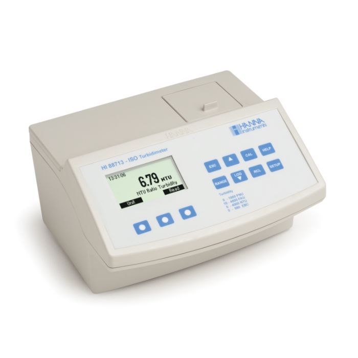 型番HI 88713 商品説明【特長】 HI88713は、ISO 7027規格に則った高精度なポータブル濁度計で、とりわけ低濃度（0.05NTU以下）の濁度の測定においてその正確さと信頼性を発揮します。 FNU（ホルマジン比濁計単位）、レシオモードFAU（ホルマジン減衰単位）、NTU（比濁計濁度単位）、NTU非レシオモードの4つの測定項目。 測定単位はFNU、FAU、NTU、EBCの4種類。 低濃度域においても精度の高い濁度測定が可能。 濁度の2点、3点、4点、または5点校正が可能。 USBによるPC接続が可能。 GLP機能による校正状態の確認が可能。 測定結果を200データまでメモリー可能。 未使用時に自動電源オフ。 【注意事項】 日本国内での使用に限ります。 【仕様】 測定項目：濁度（FNU/FAU/レシオ／非レシオ） FNUモード/測定範囲：0.00〜9.99；　10.0〜99.9；　100〜1000 FNU FNUモード/分解能：0.01；　0.1； 1 FNU FNUモード/精度：測定値の±2%+迷光 FAUモード/測定範囲 ：10.0〜99.9；　100〜4000 FAU FAUモード/分解能 ：0.1； 1 FAU FAUモード/精度：測定値の±10% NTUレシオモード/測定範囲：0.00〜9.99； 10.0〜99.9； 100〜4000 NTU　0.00〜9.99； 10.0〜99.9； 100〜980 EBC NTUレシオモード/分解能：0.01；　0.1； 1 NTU ／　0.01；　0.1； 1 EBC NTUレシオモード/精度：測定値の±2%+迷光、測定値の±5%（1000 NTUを超える場合） NTU非レシオモード/測定範囲：0.00〜9.99； 10.0〜99.9； 100〜1000 NTU　0.00〜9.99； 10.0〜99.9； 100〜245 EBC NTU非レシオモード/分解能：0.01；　0.1； 1 NTU ／　0.01；　0.1； 1 EBC NTU非レシオモード/精度：測定値の±2%+迷光 レンジ切替：自動 繰返し再現性：測定値の±1%、または迷光のいずれか大きい方 測定原理：ISO 7027 測定モード：通常測定モード、連続測定モード、平均値測定モード 迷光：0.1 NTU （0.05 EBC）未満 濁度標準液：0.1、15、100、750、2000NTU 使用外部環境(℃)：0〜50 発光源：赤外線LEDランプ 受光部：シリコンフォトセル 液晶画面：40×70mm　バックライト付グラフィックLCD データメモリー：200データ データ転送：USB 電源：ACアダプター