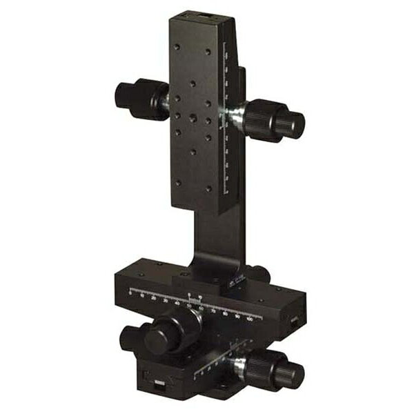 型番LT-112WS 特徴【特長】 移動ガイドにアリ溝（D-T方式）を使用した移動ユニットです。 送り方式にラックピニオンを使用しており、大きな移動量が得られます。 カメラ、センサなどの位置決め用途に広く利用いただけます。 任意の位置で保持力の高いレバー式クランプによる固定が可能です。 【仕様】 移動方向：XYZ軸3方向 ステージ面（mm）：40X140 クランプ方式：レバー式 操作部取付位置：粗微動両ハンドル 移動機構/送り方式：ラックピニオン式 移動量（mm）：±50 移動量/ツマミ1回転（mm）：粗動約25.5、微動約3.3 目量（mm）：バーニヤ読み0.1 感度（mm）：0.1 移動ガイド：アリ 移動精度（mm）：真直度0.03 耐荷重（N）：19.6 備考受注生産のため受注後キャンセル不可