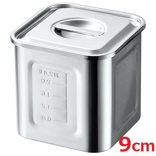 商品情報商品名：18-8 目盛付 角型キッチンポット 9cm 手無商品番号：aa1-1153010JANコード：4560127490024サイズ：9cm容量：約0.7L材質：18-8ステンレスポイント・18-8ステンレスは錆に強く、耐久性があります。・繋ぎ目の無いプレスによる2枚絞り加工なので、溶接部分が無く、水漏れの心配もありません。・外側、内側の両方から目盛が確認できます。・本体の取手は、ストッパーがかかるので直接熱い所に手が触れません。握りやすい形状で、持ち運びに便利です。（19cm～30cmのみ）・蓋は引掛金具が裏面に付いているので、本体の縁に掛けることができ、蓋の置き場に困りません。（8cm、9cmは、引掛金具は付きません）配送料について【ご注意】画面上の色はブラウザやご使用のパソコンの設定により実物と異なる場合があります。JANコード：4560127490024