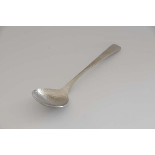 商品情報商品コード：aa1-7445900商品名：18-8 和味(凛)槌目入 ブイヨンスプーンメーカー：SUNAO寸法：長さ：152お届け数(合計)：1配送料について【ご注意】画面上の色はブラウザやご使用のパソコンの設定により実物と異なる場合があります。JANコード：4948730004720