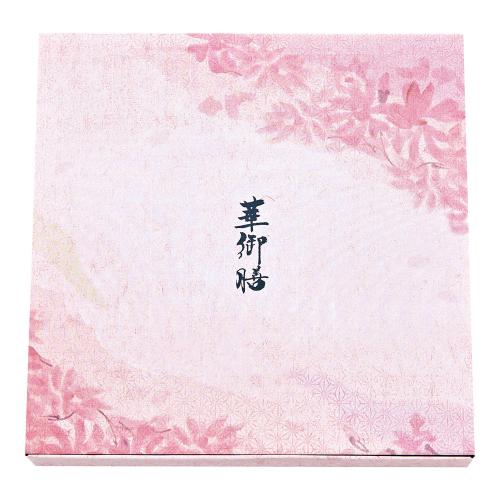 ■商品説明■商品名：夢彩ごぜん(50枚入)TSR-BOX 80-80 ボックス 新華メーカー品番：9-1575-0302お届け数：1JANコード：4905001376870特記事項：●夢彩ごぜんボックスシリーズ●材質:紙※仕切は付属していません。 4(RTK-C1)よりお選び下さい。※入数サイズ：●幅×奥行×高さ(mm):243×243×40【配送料について】【ご注意】画面上の色はブラウザやご使用のパソコンの設定により実物と異なる場合があります。