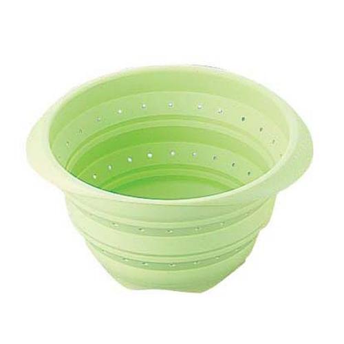 ■商品説明■商品名：シリコンおりたたみ水切りボウル グリーンメーカー品番：9-0282-0401お届け数：1JANコード：4540526003636カラー：グリーン特記事項：●耐熱・耐冷温度:-40～+250度●水を切ってそのままレンジにも入れられる便利な水切りボウル。●折りたためるので収納にも便利。サイズ：●幅×奥行×高さ(mm):220×185×115【配送料について】【ご注意】画面上の色はブラウザやご使用のパソコンの設定により実物と異なる場合があります。
