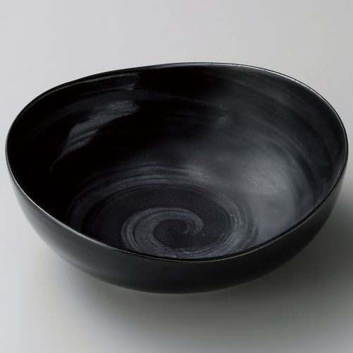 商品情報商品名：刷毛目銀彩たわみ4.5鉢メーカー型番：262-449(旧型番：270-468)品番：525918入り数：1サイズ：13.8×13.5×5.4cm原産国：JPN 材質：磁器配送料について【ご注意】画面上の色はブラウザやご使用のパソコンの設定により実物と異なる場合があります。
