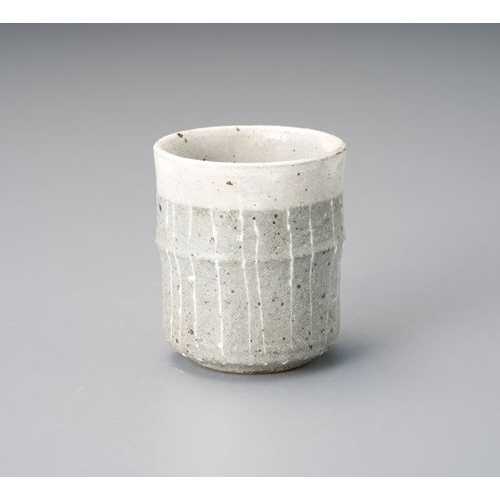 ■商品説明■商品名：象嵌十草切立湯呑メーカー品番：358-119お届け数：1サイズ(cm)：口径7.8×9素材：陶器【配送料について】【ご注意】画面上の色はブラウザやご使用のパソコンの設定により実物と異なる場合があります。