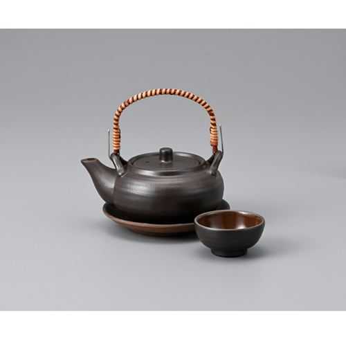 ■商品説明■商品名：黒釉丸型土瓶むしメーカー品番：392-089お届け数：1サイズ(cm)：口径10.8×6.8容量(cc)：320素材：陶器【配送料について】【ご注意】画面上の色はブラウザやご使用のパソコンの設定により実物と異なる場合があります。