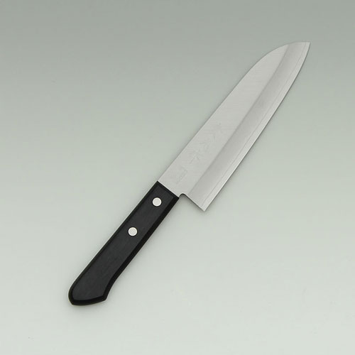 商品名：三徳包丁 刃渡り：165mm SN540寸法：刃渡り：165mmメーカー：堺實光送料区分：別途見積お届け数（合計）：1材質・素材：刀身:モリブデン鋼,　柄部:黒合板柄商品コード：bc1-53224商品コメントサビに強いモリブデン鋼を使用した万能包丁です。初心者にもお勧めの包丁です。［注意事項］冷凍食品や硬い食材は切ることが出来ません。左利き用は別途お見積もり致します。お気軽にお問い合わせ下さい。配送料について配送先ご住所と数量により配送料金が異なります為、配送料金は別途御見積となります。自動配信メールの金額には配送料金は含まれておりません。ご注文確認後、納期と配送料金につきまして、ご連絡させて頂きます。※ご注文前に配送料金の確認をご希望の方へ「お問い合わせボタン」から、お求めの商品数、配送先のご住所をご記入頂き、お問い合わせ下さいます様お願い致します。