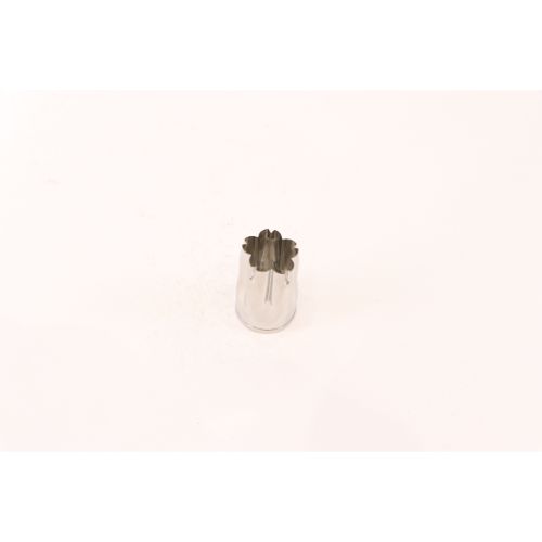 商品情報商品名：たかもりの生抜 桜 小 #1メーカー品番：077112JANコード：4949362730506規格:小材質:18-8ステンレス生産地:日本商品特徴●イラストは実物大ですが、多少の誤差が生じる場合があります。●ステンレス製●高さ:約40mm代々培われた匠の技。食材に＋αの価格を与える「かながた」です。配送料について。【ご注意】画面上の色はブラウザやご使用のパソコンの設定により実物と異なる場合があります。