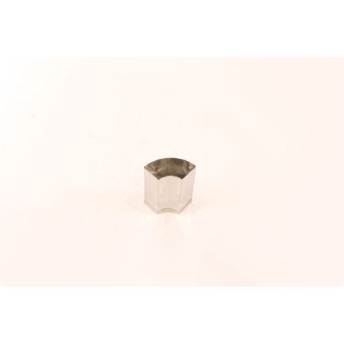 商品情報商品名：たかもりの生抜 扇 大 #3メーカー品番：077116JANコード：4949362730469規格:大材質:18-8ステンレス生産地:日本商品特徴●イラストは実物大ですが、多少の誤差が生じる場合があります。●ステンレス製●高さ:約40mm代々培われた匠の技。食材に＋αの価格を与える「かながた」です。配送料について。【ご注意】画面上の色はブラウザやご使用のパソコンの設定により実物と異なる場合があります。