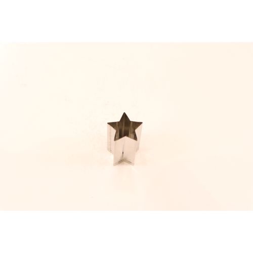 商品情報商品名：たかもりの生抜 星 大 #3メーカー品番：078086JANコード：4949362730025規格:大材質:18-8ステンレス生産地:日本商品特徴●イラストは実物大ですが、多少の誤差が生じる場合があります。●ステンレス製●高さ:約40mm代々培われた匠の技。食材に＋αの価格を与える「かながた」です。配送料について。【ご注意】画面上の色はブラウザやご使用のパソコンの設定により実物と異なる場合があります。