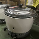 ■ 商品について ■写真の通り■ 商品概要 ■商品名：ガス炊飯器外形寸法：W450×D421×H425(mm)メーカー：リンナイ(Rinnai)型式：RR-30ST年式：2017年製ガス種：都市ガス【12A・13A】※ガス機器の接続は最寄りの専門業者へご依頼下さい。付属品：なし説明書：なし保証期間：なしランク：B特記事項：- 販売店：テンポス川口厨房機器専門館（埼玉県川口市）からの配送です。この商品は中古ですので1品ものです。店頭販売もしておりますので、売り切れる場合が御座います。売り切れた場合は、迅速にペ-ジの更新をするよう心掛けておりますが、リアルタイムではございません。掲載商品が完売している場合もありますのでご了承ください。在庫に関しましてはお気軽にお問合わせ下さい。■ ランクの規定について ■ランクN：未使用品、または一度も使用されていない。ランクS：数回程度使用されているものの、ほとんど未使用品と変わらない。ランクA：小傷、擦り傷が見られるが、大きな欠点もなく、程度が良い。ランクB：中小傷が見受けられるが、十分使用できる。ランクC：傷が多く、大きな傷も数箇所見受けられるが、使用に問題はない。■ 配送等について ■この商品は、購入金額や購入台数に関わらず、別途配送料金が発生致します。当商品の配送は車上渡しのみとなります。配送料金はご注文時に送信される自動配信メールの金額とは異なります。配送料金は、当店よりお送りさせて頂きますメールにてご確認ください。お見積をご希望のお客様は、配送先のご住所をご記入の上、お気軽にお問合わせください。ガス接続工事、及び給排水工事は承ることが出来かねます。お客様にて手配頂きますようお願い致します。【買取について】テンポスでは買取・再生事業を展開致しております。全国年間15,000件以上の買取実績！まずはお気軽に無料査定をご利用くださいませ！厨房機器用品、家具、食器、調理道具の買取も承っております。詳しくは「テンポス買取ドットコム」へ。※型式や仕様度合いによって一部買取不可商品もございます。予めご相談ください。店舗・厨房、中古厨房機器。厨房用品なら、テンポスドットコムにお任せ下さい！【補助キーワード】中古ガス炊飯器,中古回転釜,中古炒め器,中古炒め機