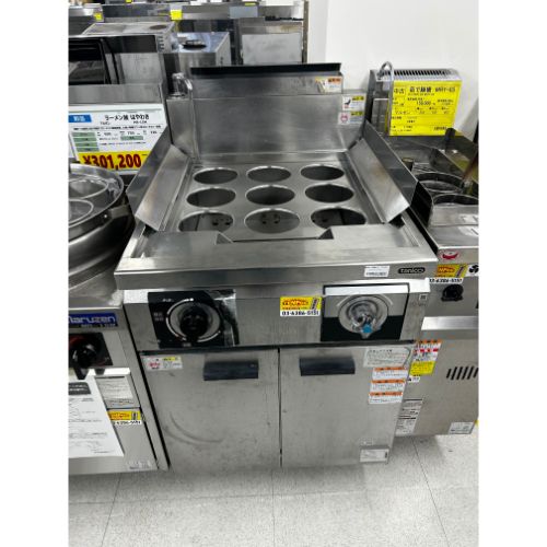 ■ 商品概要 ■商品名：解凍ゆで麺機 9テボ外形寸法：W600×D750×H800(mm)メーカー：タニコー型式：THU-60A年式：2021年製ガス種：LPG(プロパンガス)※ガス機器の接続は最寄りの専門業者へご依頼下さい。保証期間：納品日より12ヶ月(離島や一部地域では保証対象外とさせて頂きます。)ランク：B特記事項：- ※別途給排水設備が必要です。最寄の専門業者へご依頼ください。販売店：テンポス川越店（埼玉県川越市）からの配送です。この商品は中古ですので1品ものです。店頭販売もしておりますので、売り切れる場合が御座います。売り切れた場合は、迅速にペ-ジの更新をするよう心掛けておりますが、リアルタイムではございません。掲載商品が完売している場合もありますのでご了承ください。在庫に関しましてはお気軽にお問合わせ下さい。■ ランクの規定について ■ランクN：未使用品、または一度も使用されていない。ランクS：数回程度使用されているものの、ほとんど未使用品と変わらない。ランクA：小傷、擦り傷が見られるが、大きな欠点もなく、程度が良い。ランクB：中小傷が見受けられるが、十分使用できる。ランクC：傷が多く、大きな傷も数箇所見受けられるが、使用に問題はない。■ 配送等について ■この商品は、購入金額や購入台数に関わらず、別途配送料金が発生致します。当商品の配送は車上渡しのみとなります。配送料金はご注文時に送信される自動配信メールの金額とは異なります。配送料金は、当店よりお送りさせて頂きますメールにてご確認ください。お見積をご希望のお客様は、配送先のご住所をご記入の上、お気軽にお問合わせください。ガス接続工事、及び給排水工事は承ることが出来かねます。お客様にて手配頂きますようお願い致します。【買取について】テンポスでは買取・再生事業を展開致しております。全国年間15,000件以上の買取実績！まずはお気軽に無料査定をご利用くださいませ！厨房機器用品、家具、食器、調理道具の買取も承っております。詳しくは「テンポス買取ドットコム」へ。※型式や仕様度合いによって一部買取不可商品もございます。予めご相談ください。店舗・厨房、中古厨房機器。厨房用品なら、テンポスドットコムにお任せ下さい！【補助キーワード】中古解凍ゆで麺機 9テボ,中古ゆで麺機,中古ゆで麺器,中古茹で麺機,中古茹で麺器,中古ボイラー,中古めんゆで機,めんゆで器,麺ゆで機,麺ゆで器