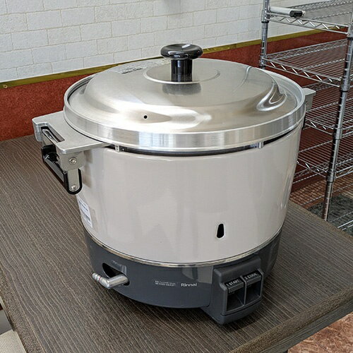 【中古】ガス炊飯器 3升 リンナイ(Rinnai) RR-300C 幅492×奥行423×高さ426 LPG(プロパンガス) 【送料別途見積】【未使用品】【業務用】【飲食店 店舗 厨房機器 ガス炊飯器 業務用ガス炊飯器】