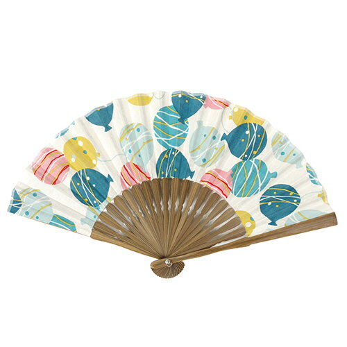 ▼商品詳細 サイズ 長さ20cm 素&ensp;材 扇面：綿100%、扇骨：竹 ※色合いはご覧頂く環境によって異なる場合があります。 特&ensp;徴 てぬぐい生地を使用した布扇子。 濱文様ならではの鮮やかな絵柄は 持ち歩いても、飾っても素敵です。