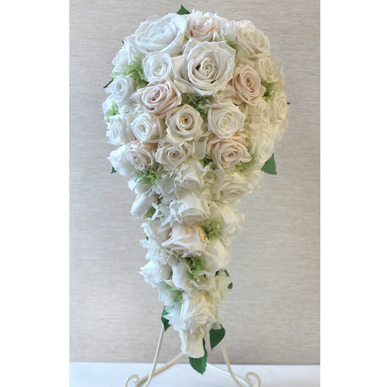送料無料(一部地域を除く)【只今プレゼント付き】 キャスケードブーケ【プリザーブドフラワー】 ブライダルブーケ 50000 約25cm×50cm