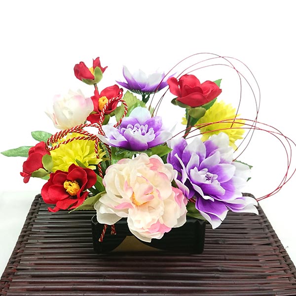 和風 フラワーアレンジ 竹ござ付 お正月 正月飾り 迎春 フラワーアレンジ 造花 フラワーアレンジメント 花 プレゼント おしゃれ リビング 玄関 お祝い 誕生日 お誕生日 お花 ギフト 還暦 古希 喜寿 結婚祝い 開店祝い 御中元 お歳暮 御歳暮のサムネイル