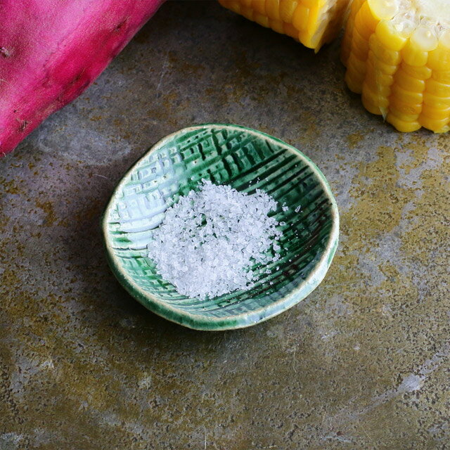 【クーポン配布中】匠の技 織部 珍味丸皿 6cm グリーン//美濃焼 和食器 モダン 小鉢 豆鉢 前菜鉢 副菜鉢 食器 お皿 皿 おしゃれ かわいい 珍味鉢 ミニ小鉢 ボウル 緑 薬味皿 醤油皿 和の小鉢 緑色 小付け小鉢 うつわ 器 漬物鉢 漬物皿 菓子皿 和カフェ カフェ風食器