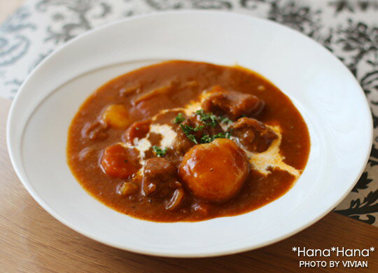 楽天おしゃれ食器 Primitive陶舎花＊花【クーポン配布中】ムーン カレーパスタ皿 26cm ホワイト（お取り寄せ品）// 美濃焼 磁器 食器 皿 お皿 大皿 盛皿 深皿 カレー皿 パスタ皿 白 シンプル スタイリッシュ おしゃれ