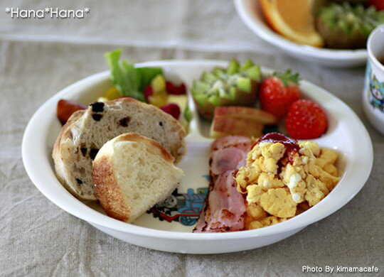 【クーポン配布中】機関車トーマス ランチ皿 23cm 陶磁器//美濃焼 食器 陶磁器 子供食器 こども食器 キャラクター食器 皿 大皿 仕切皿 ランチプレート ワンプレート 幼児向け 人気キャラクター かわいい 買いまわりのサムネイル