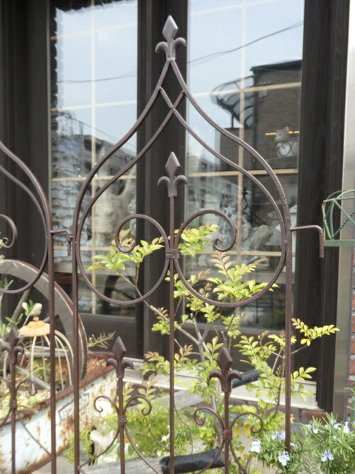 ガーデン ガーデニング 雑貨『ガーデンゲート♪ユリ』のサムネイル