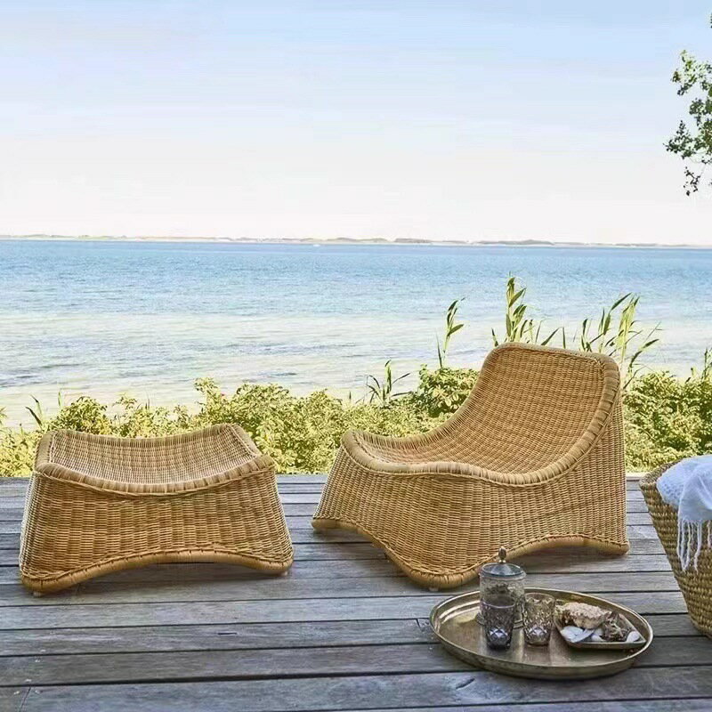 屋外の籐椅子とソファーの組み合わせ庭のバルコニーサンルーム籐のソファ屋外のテラス民宿デザイナー家..