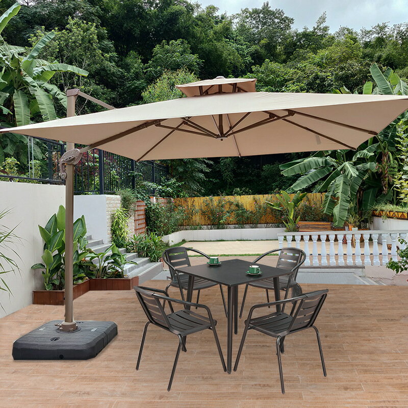 ガーデンのテーブルと椅子籐の椅子の5点セットの組み合わせテラスのレジャーの椅子のバルコニー屋外の..