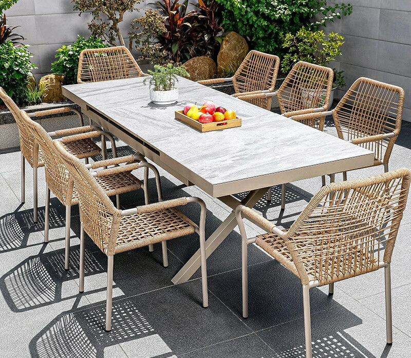 北欧アウトドア籐の椅子ハイエンドの屋外テーブルと椅子庭のガーデンテーブルシンプルなレジャー籐のプ..