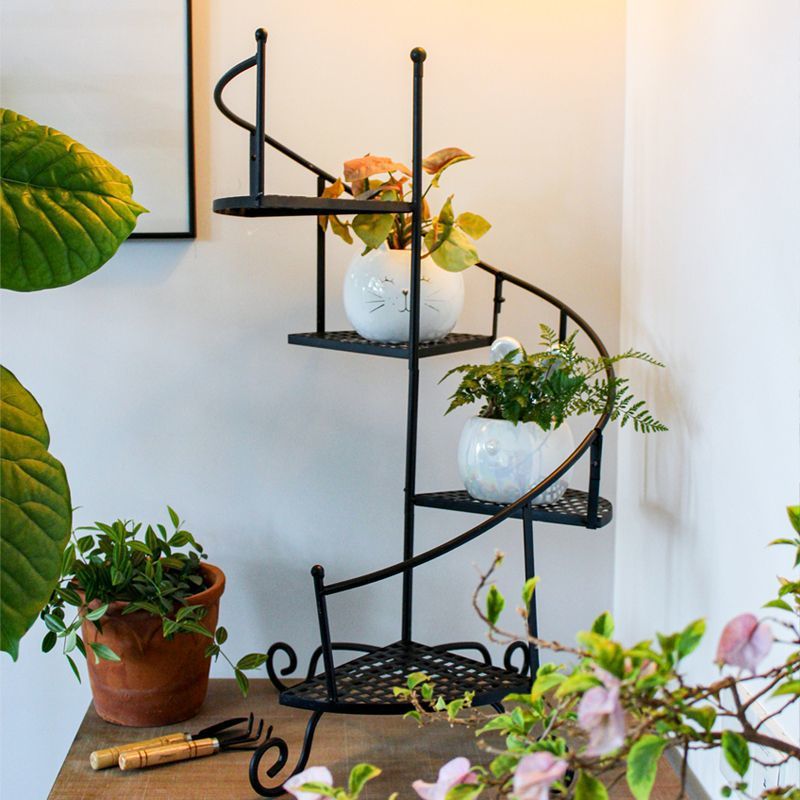 戸外の庭鉄の床の式のシンプルな装飾緑のローラの植木鉢の棚多層の回転する植木鉢の造景の棚です
