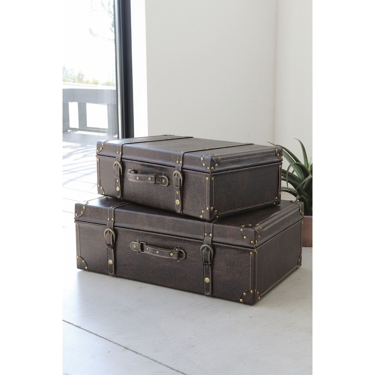 コベントガーデン/バックルボタン・レザートランク2個セットL/LS-10【07】 店舗ディスプレイ・店内装飾..