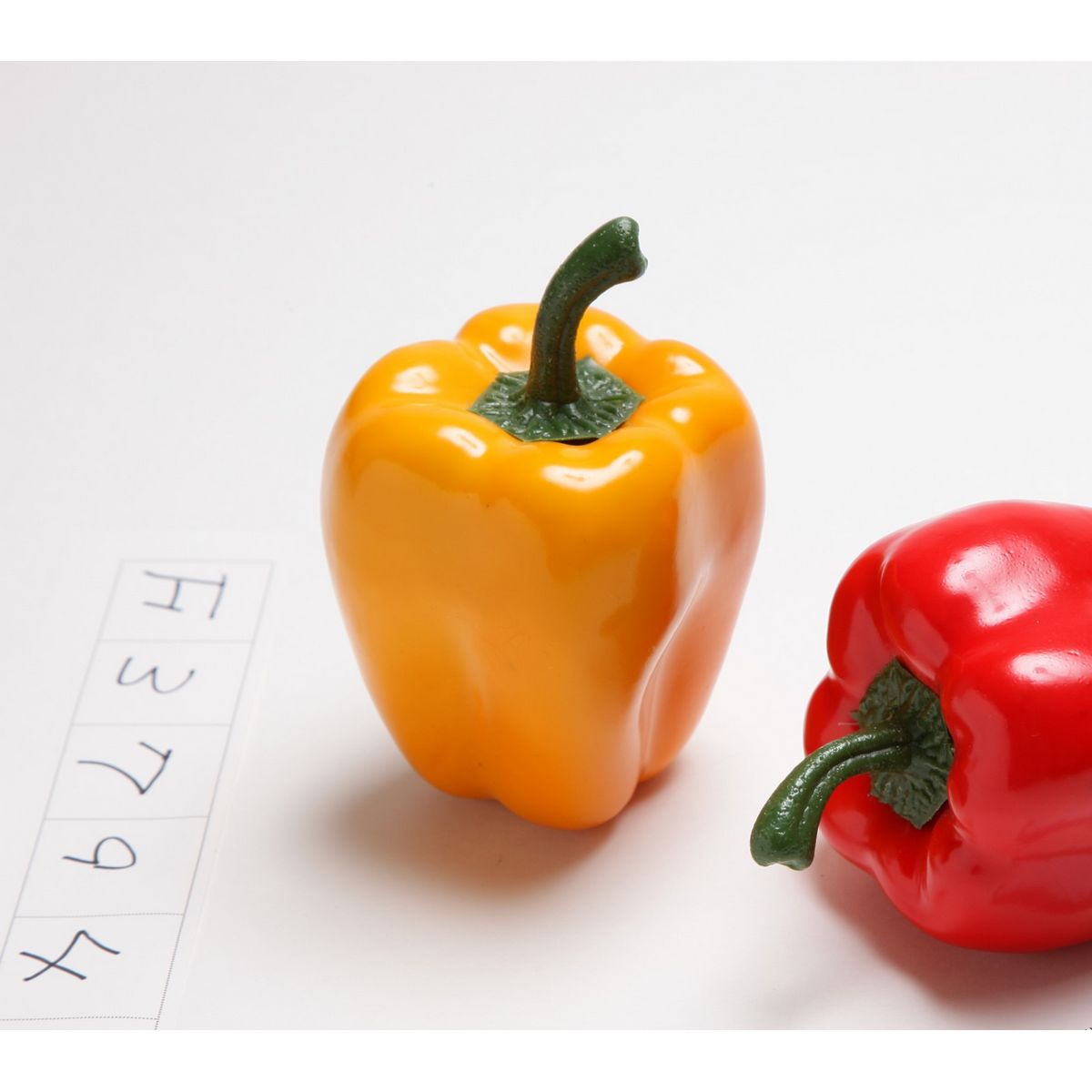 【造花】ビダヤコム/パプリカ イエロー/V24133-004Y【01】[12本] 造花（アーティフィシャルフラワー） ..