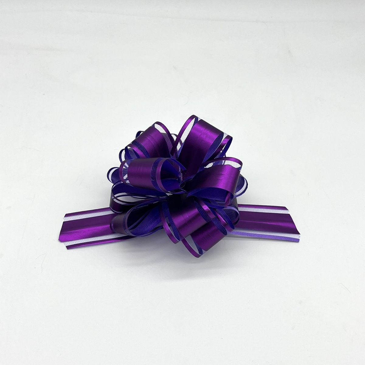 【サイズ】出来上がり 10cm×12cm 20本入り【ブランド】SHINKI［その他サイズ］［重量］［入数］［材質］ポリエステル［規格］［特徴］色々なシーンで使えるように小さめサイズで作りました。ワンタッチで完成！［使用方法］［注意事項］・ロールタイプのリボンに関しましては製造工程上やむを得ず繋ぎ目が入る場合がございます。・製造ロットの違いにより、色に誤差が生じる場合がございます。【はなどんやお取り扱い商品について】■はなどんや掲載商品には、在庫品とメーカーお取寄商品がございます。掲載納期をご参考にされて下さい。即日発送の納期が記載されている商品でも、当店在庫が欠品となった場合には、お取り寄せにてご手配を進めさせていただきます。※コンビニ支払い・銀行振込等、前払い決済でのご注文については即日発送の対象外となります。■他店舗でも販売をしているため、また、メーカーの実在庫欠品等によりご注文後にご用意ができなくなる場合がございます。その場合にはメールにてご案内をさせて頂きます。■分納は承っておりません。一番遅い納期の商品に合わせて発送となります。/【VAR：35505】date20260423リボン ワンタッチリボン その他のワンタッチリボンギフトラッピング プチギフト プレゼント 包装用品 おしゃれ かわいい/【SHINKI】