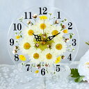 製品仕様 商品名 ✿花時計 【野の花ホワイト】 φ15cm ハンドメイド ギフト ボックス入り 商品サイズ φ15(cm) ご注意事項 押し花をUVレジンでコーティングしたハンドメイドの花時計です。掛け時計・置時計どちらでもご利用いただけます！ 円形のアクリル板に数字が印刷してありますので、表面はフラットになっています。ハンドメイドのためお届けまで7日〜10日ほどかかります。 専用のギフトボックスに入れてお届けいたします。 無料でメッセージカードをお付けできます。選択肢でご選択ください。 内容を備考欄へご入力ください（30文字まででお願いします）。 針の折れがご心配な方は、 配送の際に針は取り付けせずにお送りします。ご選択項目でお選びください。 ◆スマートフォンからご注文の際は「お買い物カゴ」に商品を入れていただくと、選択画面が出てまいります ムーブメントはお買い上げ日から一年間保証付きです。電池消耗以外の不具合・故障等の場合、無料交換いたします。 押し花は本物のお花を使用しており、着色など施したものも使用しておりますが、直射日光などに長時間当てますと褪色する場合がございます。 写真はイメージですので、お花の大きさや若干の色の違いがあります。 その他商品説明 ご不明な点がございましたらお気軽にショップにお問い合わせください。